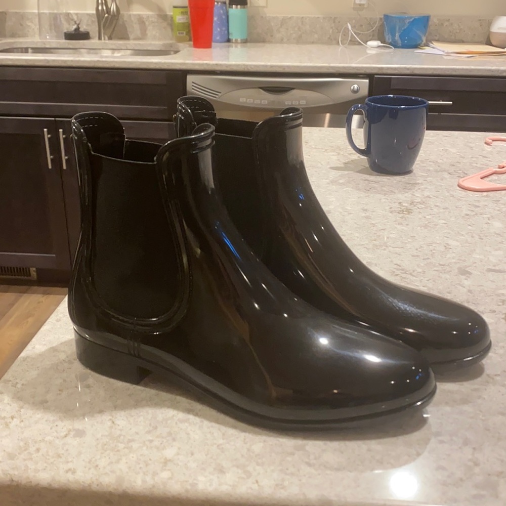 Lulus Chelsea boots